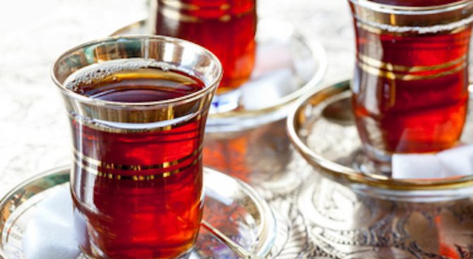 Турчин стреля по чайна заради двойно таксуване на чаша чай