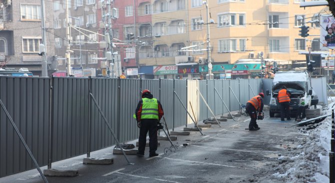 Започна подготовка за строежа на столичното метро по бул. &quot;Патриарх Евтимий&quot; (снимки)