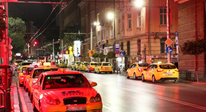 Македонец чупи такси в Пампорово