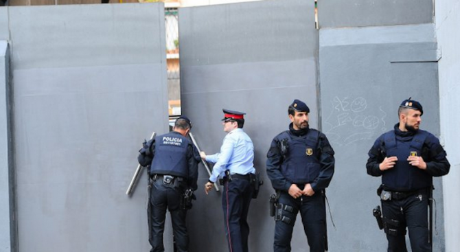 В Испания арестуваха 24 души при антикорупционна операция