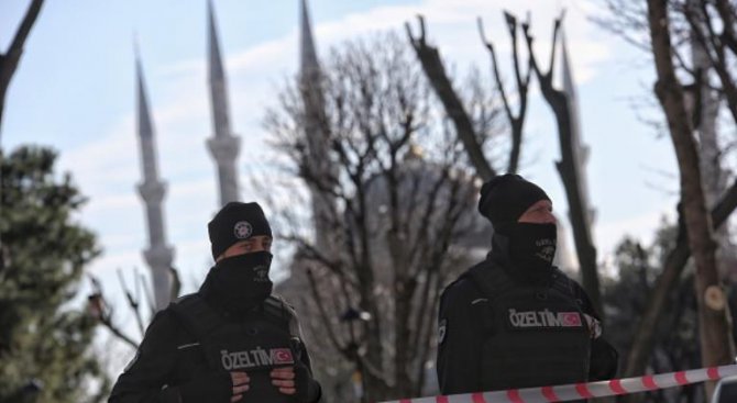 Експлозия избухна в турския град Мардин малко преди посещението на Давутоглу