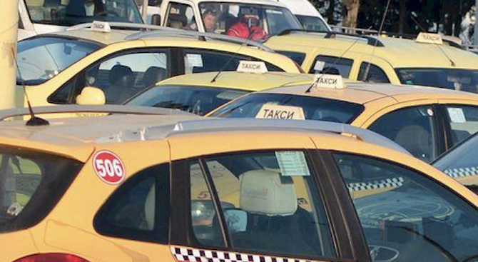 Такситата в София задържат цените