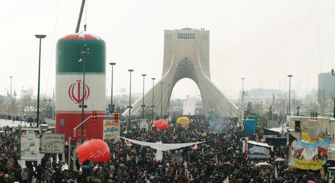 Иранците празнуват годишнината от Ислямската революция през 1979 г.