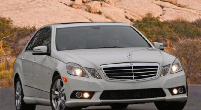 Mercedes-Benz връща 841 000 автомобила в сервиз
