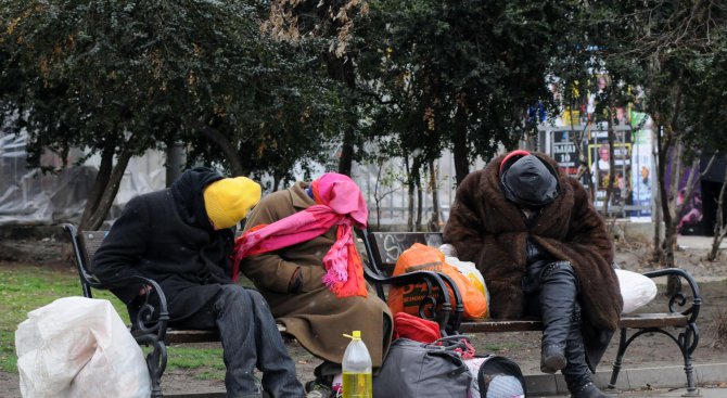 142 бездомници са приютени в София тази нощ