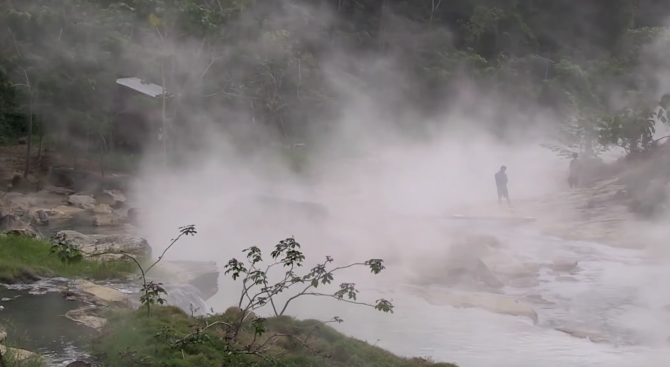 Откриха легендарна вряща река в басейна на Амазонка (видео)