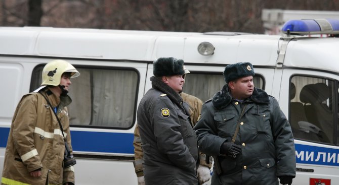 В Москва евакуират универсалния магазин ГУМ заради бомбена заплаха