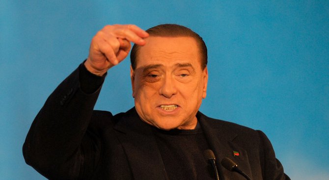Берлускони отказал агнешкото