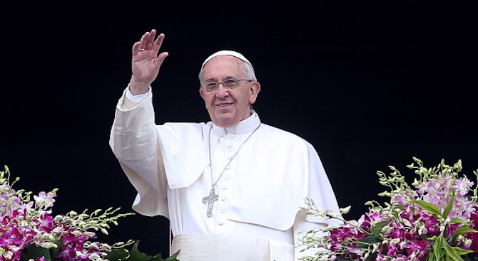 Папа Франциск: Божиите хора нямат нужда от мръсни пари