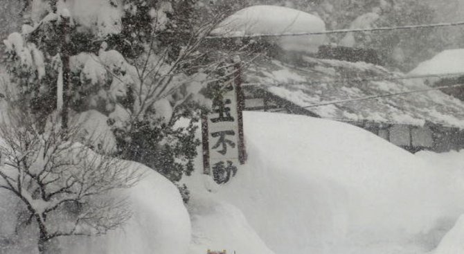 Снежни бури блокираха Северна Япония