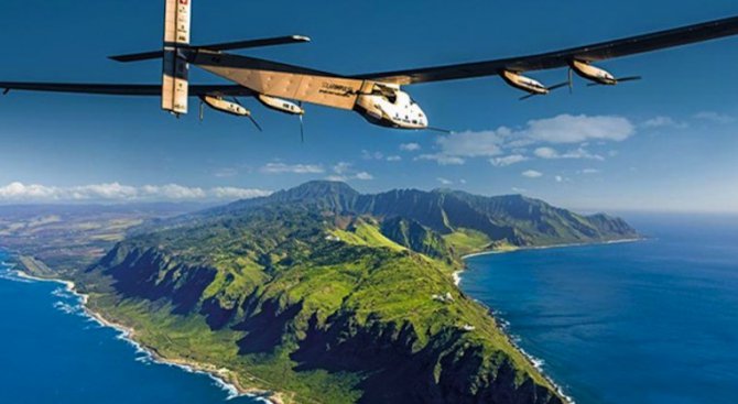 Solar Impulse 2 продължава обиколката на Земята