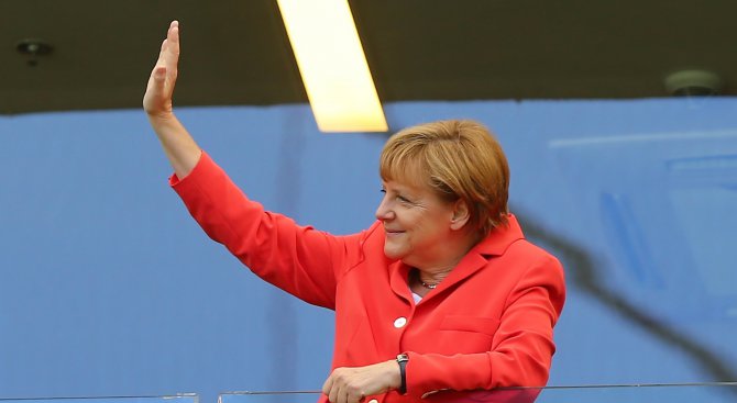 Бежанската криза подкопава Меркел на местния вот
