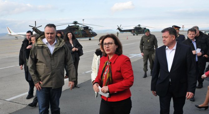 Наши министри показаха как България пази ЕС на австрийска делегация (снимки)