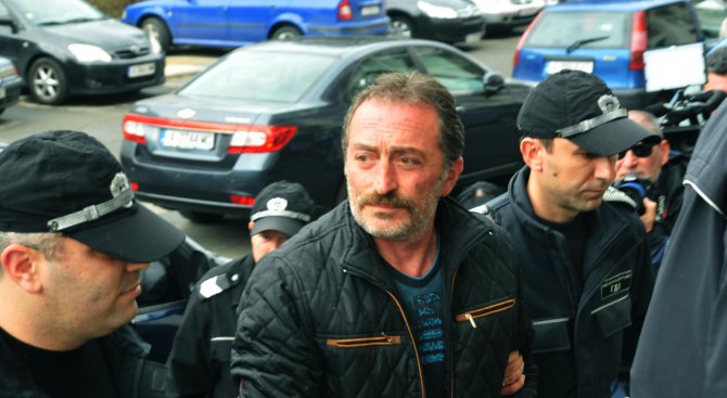 Оставиха в ареста турчина, заловен с нелегално оръжие на границата (снимки)