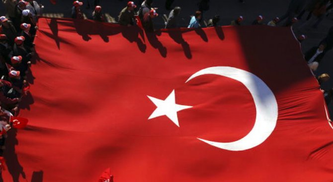 Тайфур Хюсеин от &quot;Заман&quot;: Турското общество е силно поляризирано