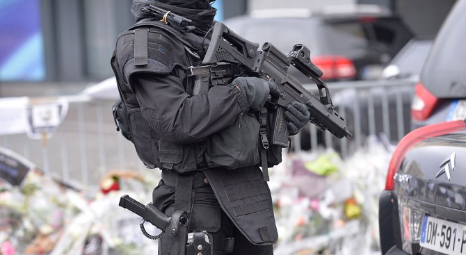 4-ма радикални ислямисти арестувани за планиране на нападение в Париж