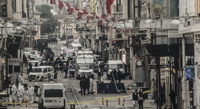 Атентаторът от Истанбул е от „Ислямска държава”