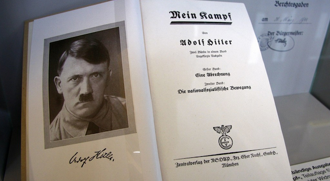 Продадоха копие на „Моята борба“, принадлежало лично на Адолф Хитлер