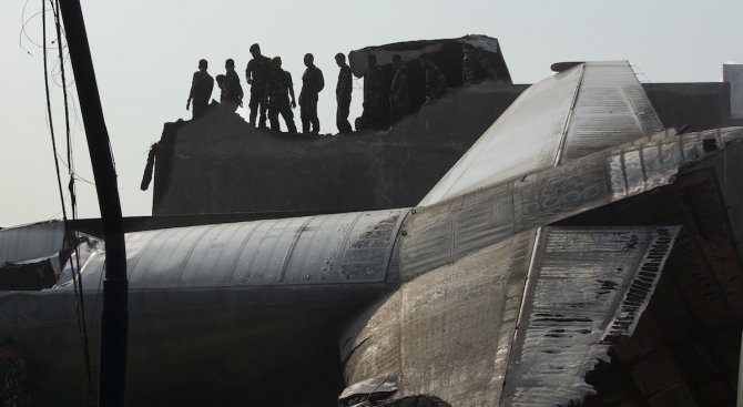 Въздушна яма е причина за катастрофа със самолета в Русия