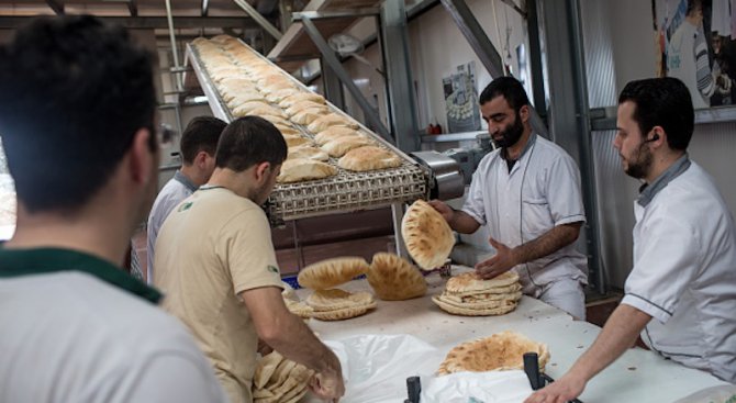 Хлябът може да поевтинее с 12-13 %