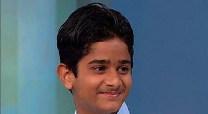 Индийче на 7 години стана хирург