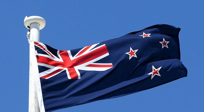 Новозеландците запазиха на референдум сегашния си флаг (видео)