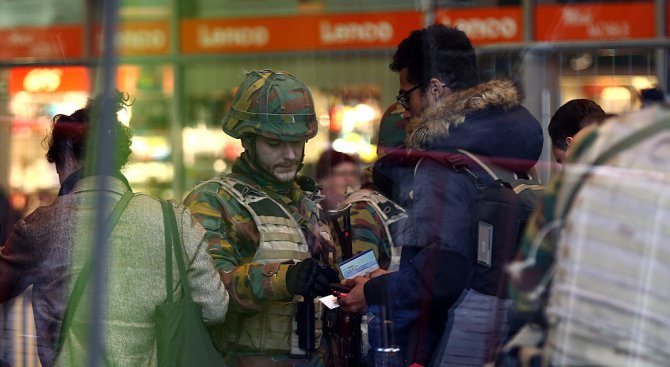 Шестима души са арестувани при полицейска операция в Брюксел