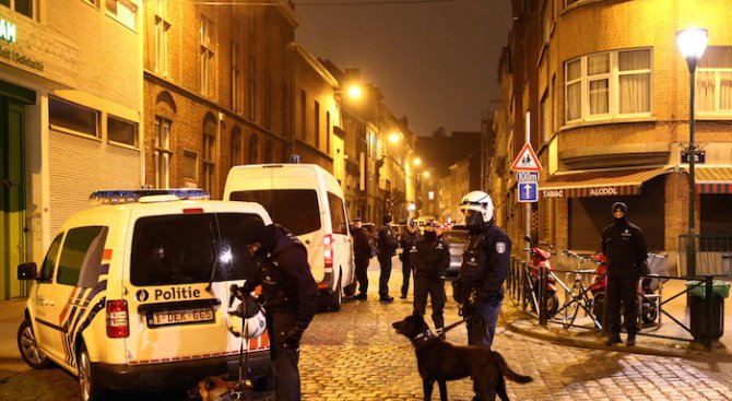 Апартаментът на атентаторите от Брюксел бил нает под фалшиво португалско име