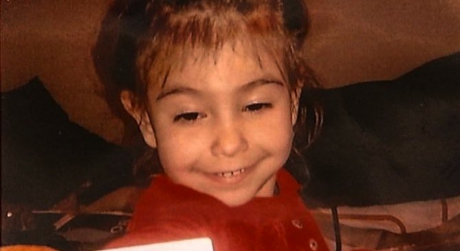 Българин и пакистанец са замесени в убийството на малката Ани в Гърция