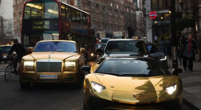 Милионер пренесе златните си автомобили в Лондон