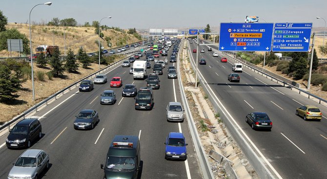 Седем души загинаха при автомобилна катастрофа в Испания