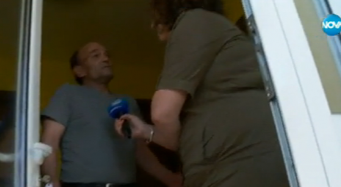 Тъстът на арестувания шеф на ДАИ изхвърли репортерка от дома си (снимка+видео)