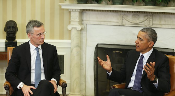 Обама: НАТО остава крайъгълен камък на колективната отбрана на САЩ и Европа (снимки)