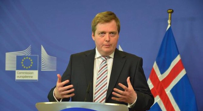 Премиерът на Исландия заплаши да разпусне парламента