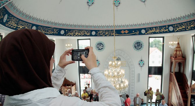 Германски политик: Джамиите у нас да не се финансират от Турция и Саудитска Арабия