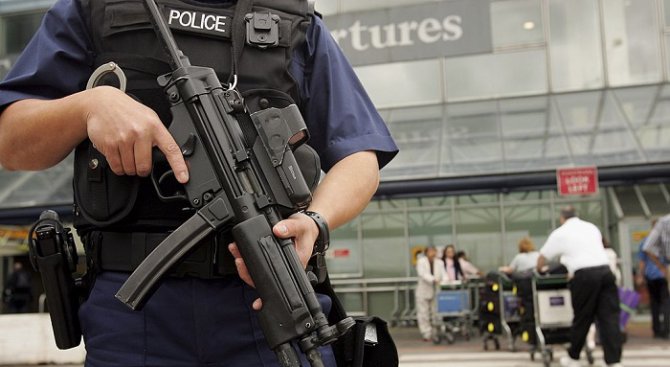 Окошариха петима във Великобритания, готвели терористични атентати