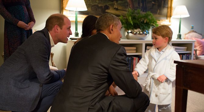 Принц Джордж посрещна Барак Обама по пижама (снимки+видео)