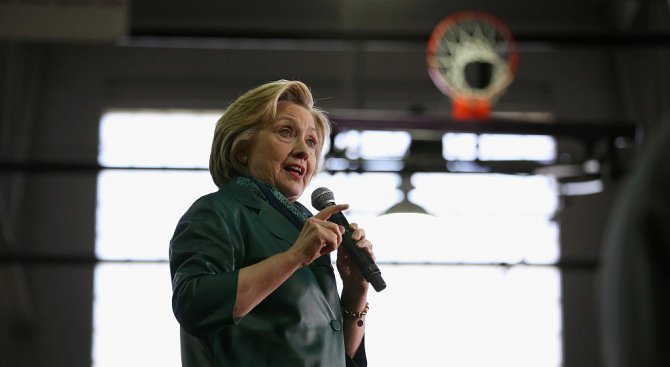 Половината министри да са жени, ако спечели изборите, обеща Хилари Клинтън