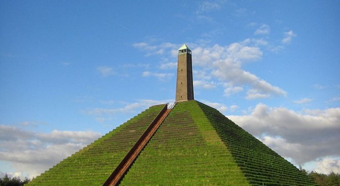 Това е единствената пирамида в Европа