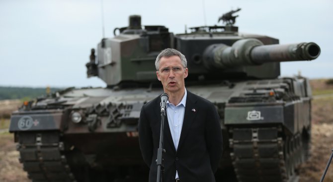 Шефът на НАТО: Ще реагираме на руска демонстрация на сила