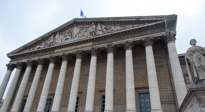 Сексуален тормоз взе главата на зам.-председател на френския парламент