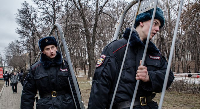 Трима души загинаха при масово сбиване на гробище в Москва