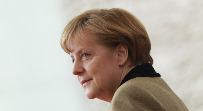 Меркел ще участва в срещата на Г-7 в Япония