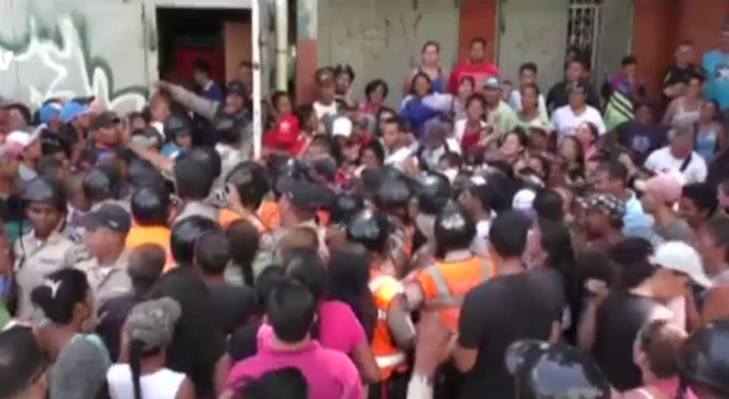 Във Венецуела се сбиха за макарони