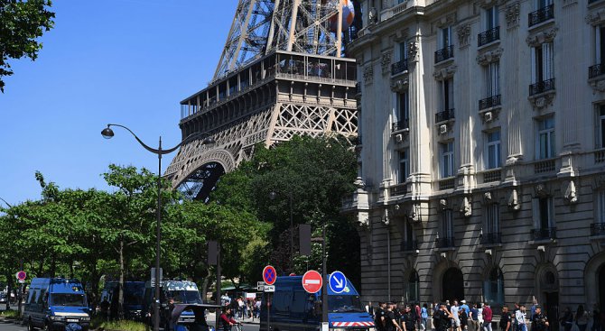 Осъждан за участие в джихадистка мрежа е убиецът на френския полицай (обновена)