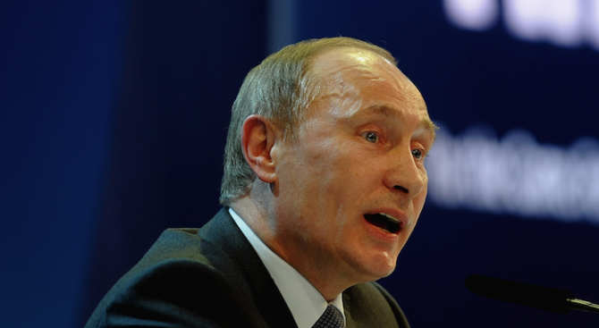 Путин и Юнкер обсъдиха отношенията Русия-ЕС