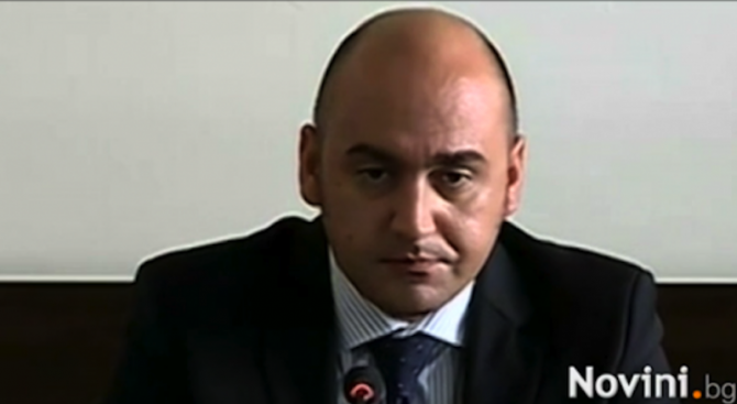 Скандалите за спрените европари не стихват, зам.-министър Грудев се обяснява с депутати от БСП