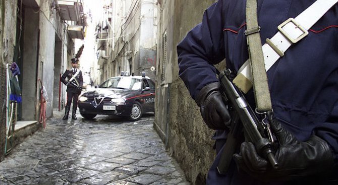 Румънски крадец в Италия побягна по улица &quot;Карабинерна&quot; и стигна право при карабинерите