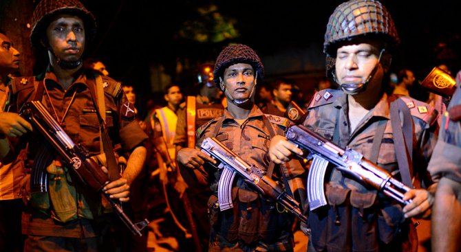 Заложническата криза в Дака приключи (обновена+снимки 18+)