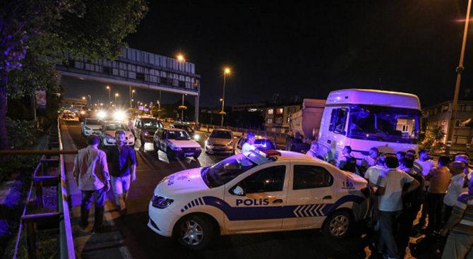 Българи са блокирани на летището в Истанбул (обновена)